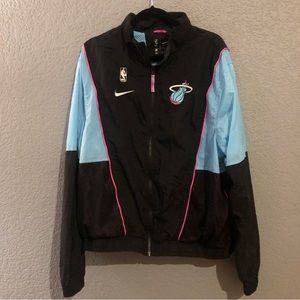 NBA NIKE Miami Heat Men’s Size Large Zip Up Jacket
